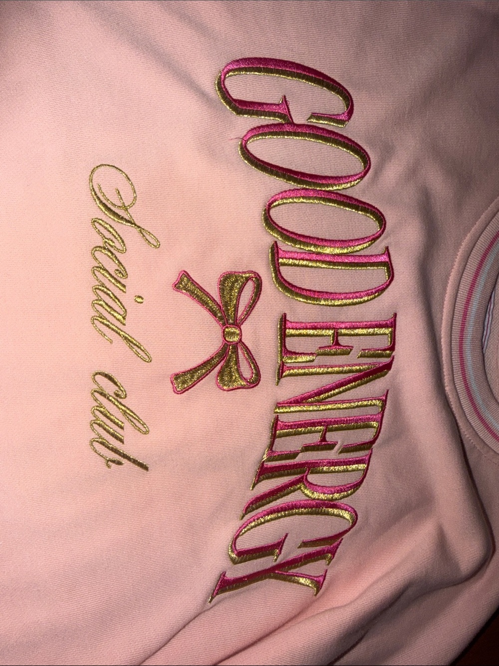 Good Energy Pink Crewneck Sweatshirt Never worn! - Picture 3 of 4